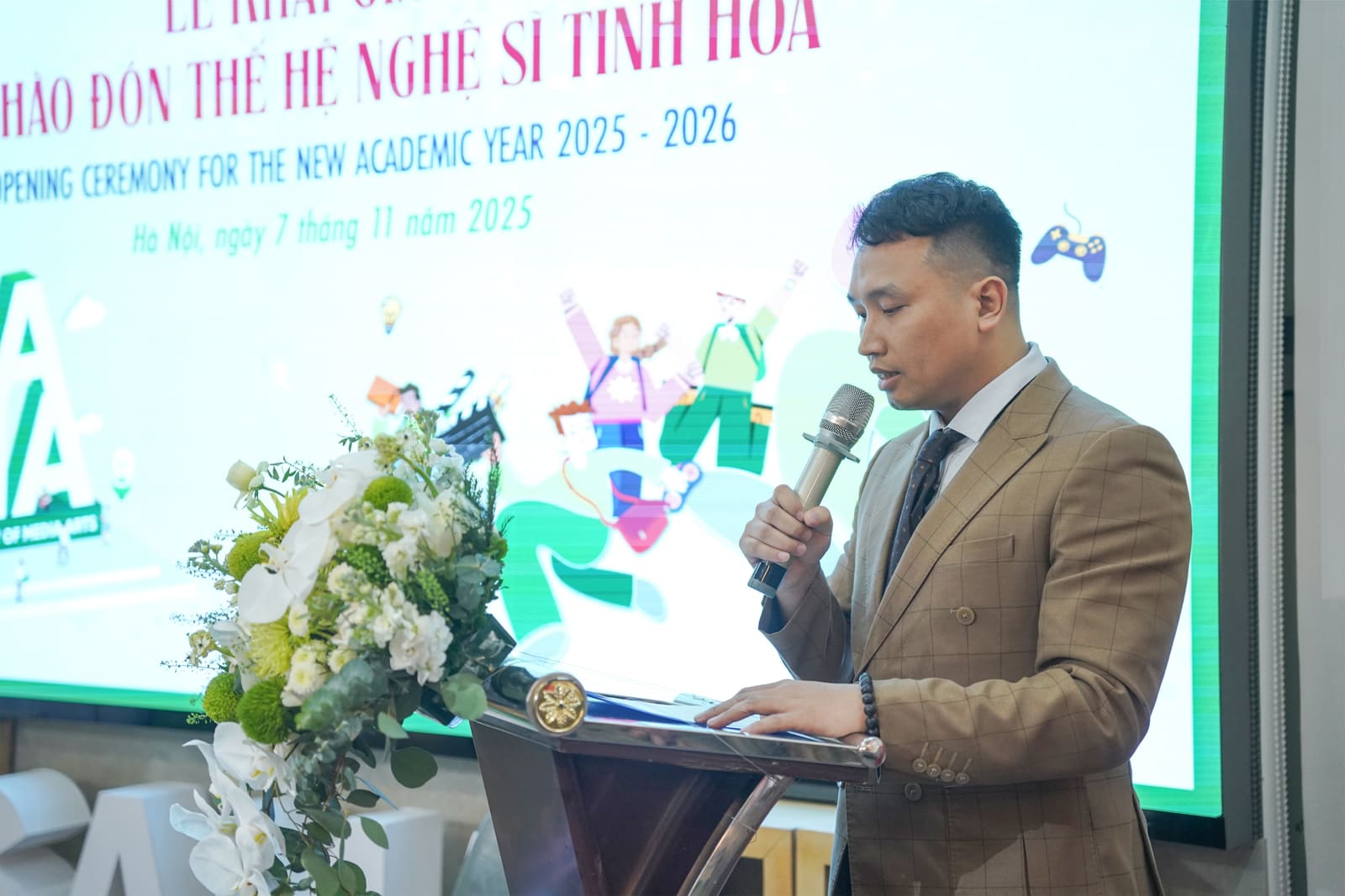 Đinh Thi Ai đồng hành cùng doanh nghiệp trên hành trình chuyển đổi AI