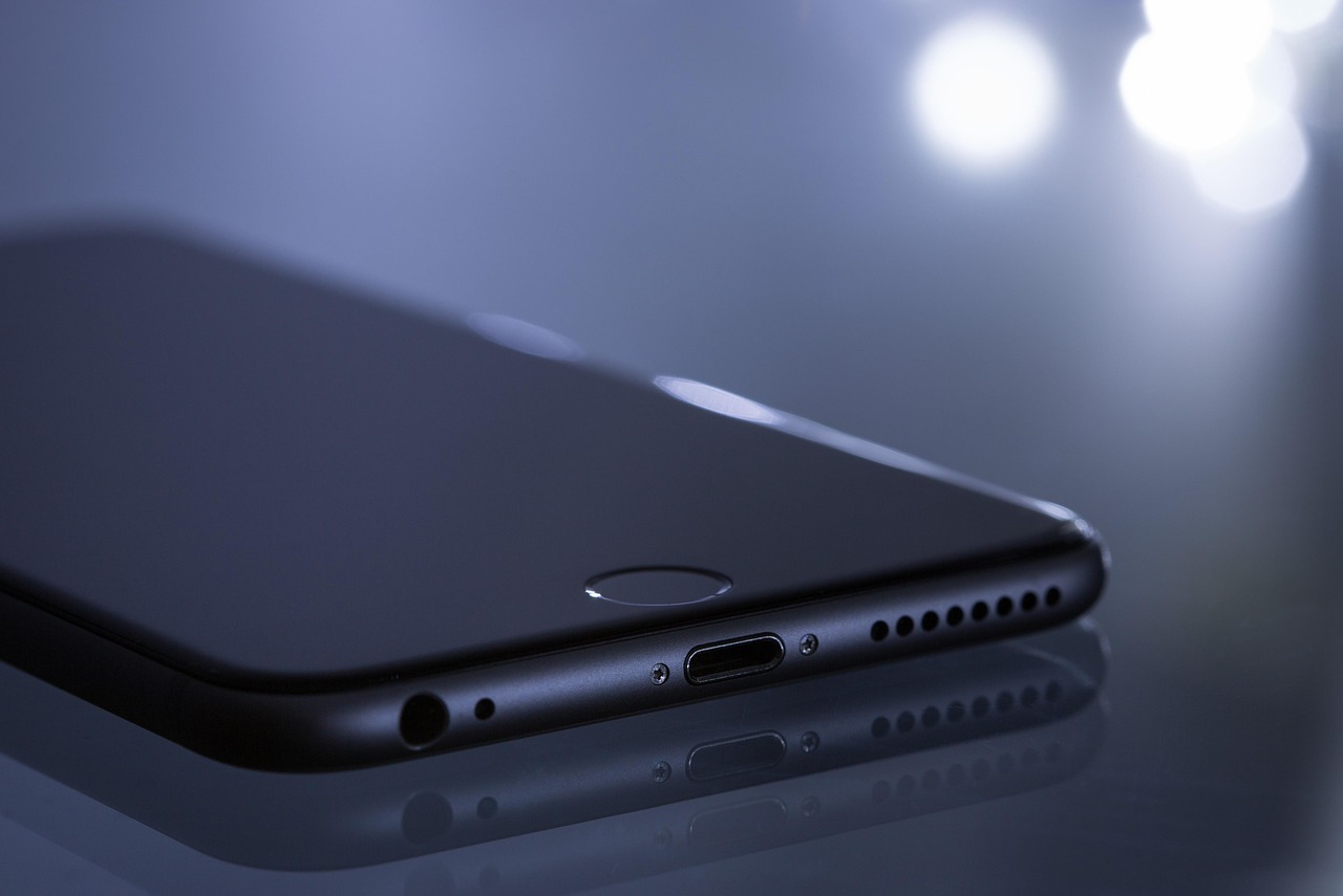 iPhone Duo và cách thay đổi cách làm việc với thiết kế màn hình gập có thể sửa chữa