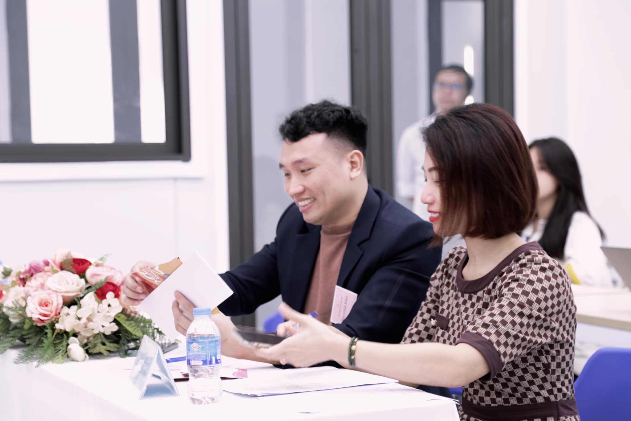 Generative AI: Tạo nội dung và hình ảnh chuyên nghiệp