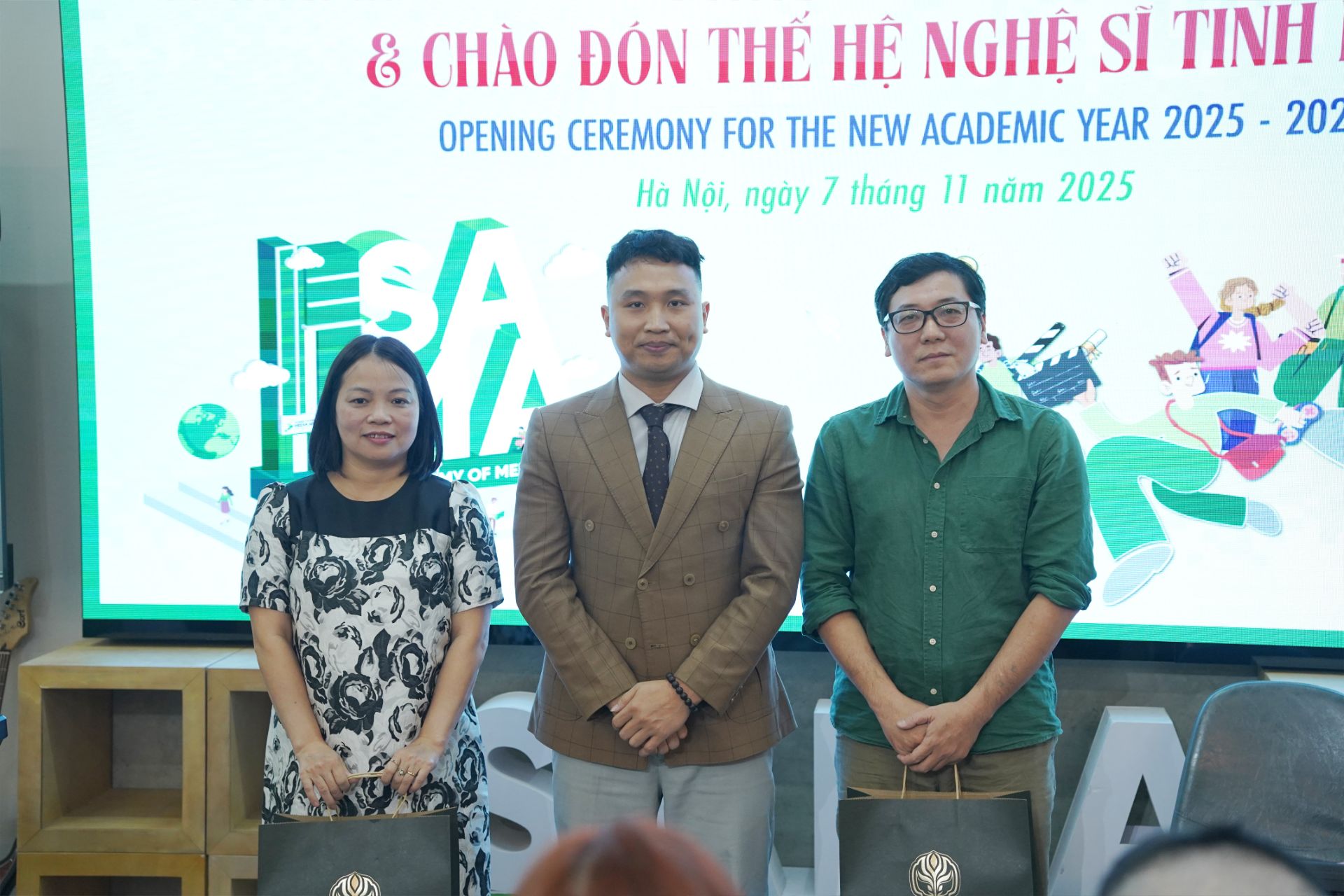 Thầy Đinh Thi Ai (2)